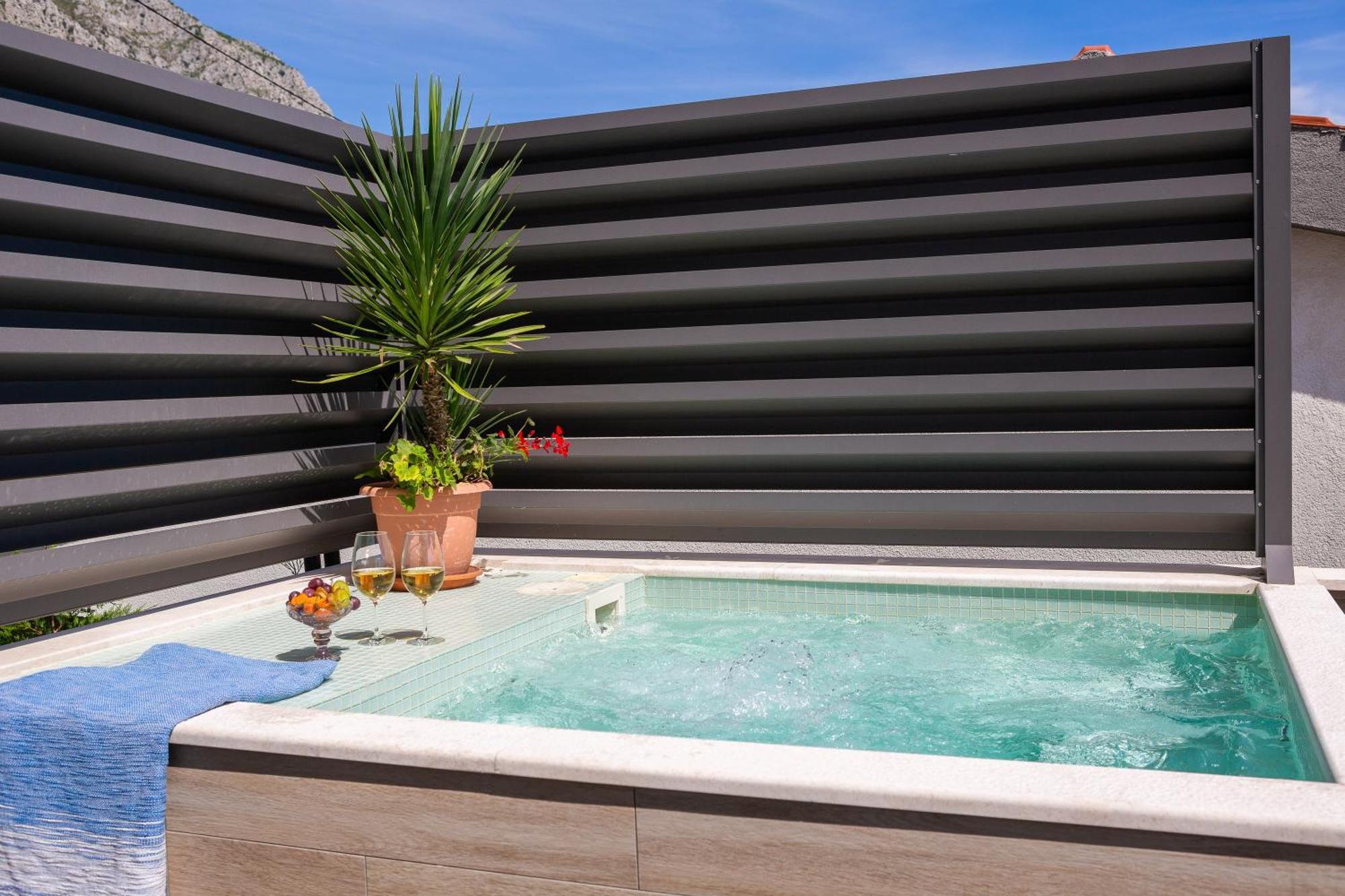 Luxury Seafront Villa With Heated Pool, Jacuzzi, Sea View, 150 M From Beach Stanici Kültér fotó