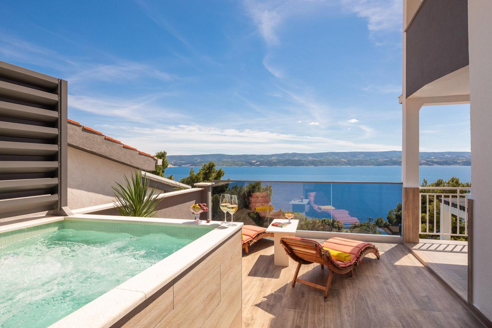 Luxury Seafront Villa With Heated Pool, Jacuzzi, Sea View, 150 M From Beach Stanici Kültér fotó