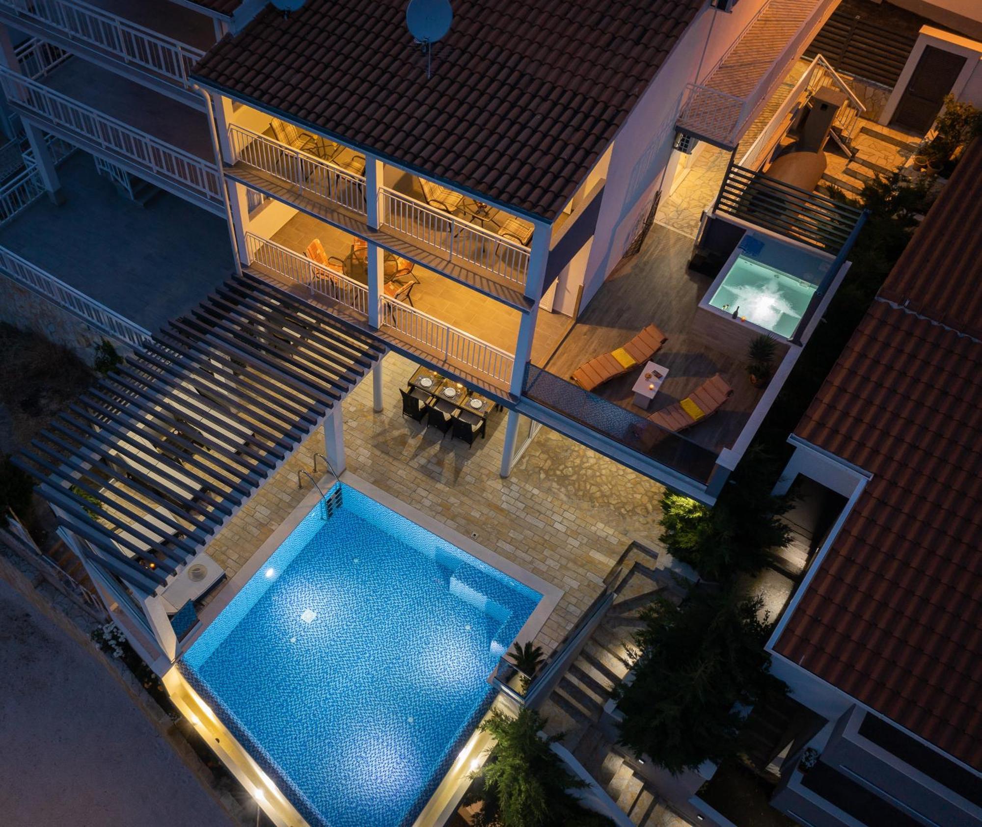 Luxury Seafront Villa With Heated Pool, Jacuzzi, Sea View, 150 M From Beach Stanici Kültér fotó
