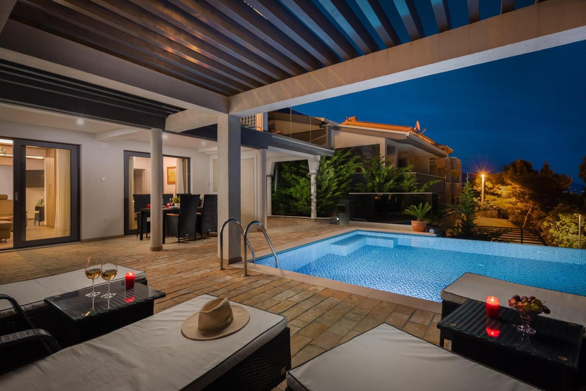 Luxury Seafront Villa With Heated Pool, Jacuzzi, Sea View, 150 M From Beach Stanici Kültér fotó